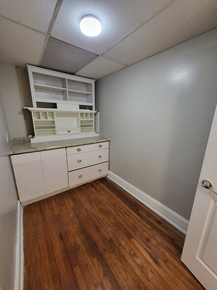 Building Photo - 1312 Willow Branch Ave