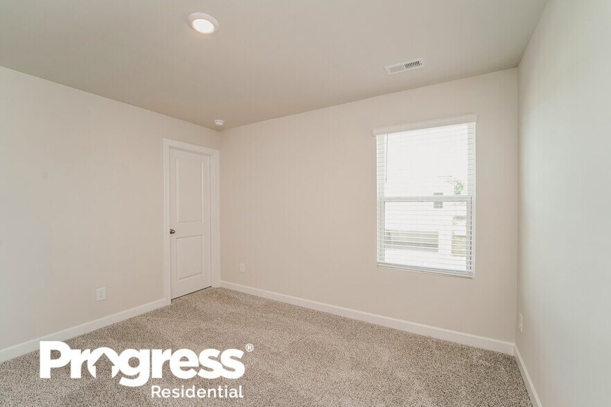 Building Photo - 14220 Laughing Gull Dr