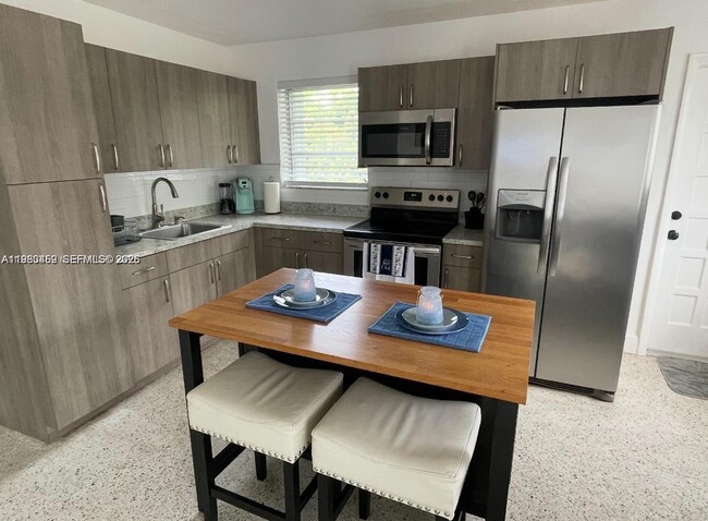 Building Photo - 38 Silver Springs Dr