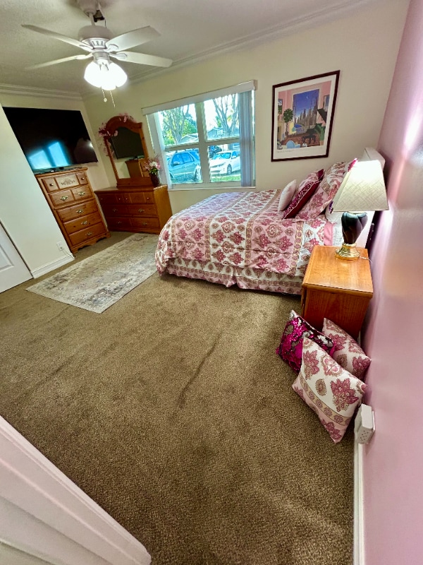 Building Photo - 9512 Saddlebrook Dr