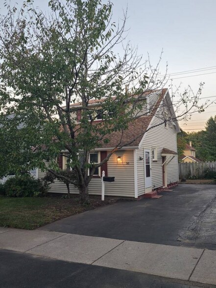 Primary Photo - 50 Lodge Dr