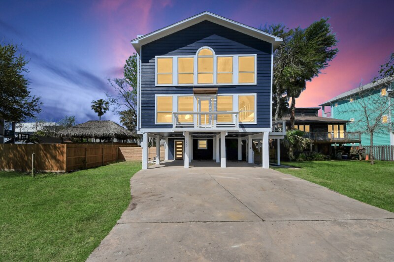 Building Photo - 300 Narcissus Rd