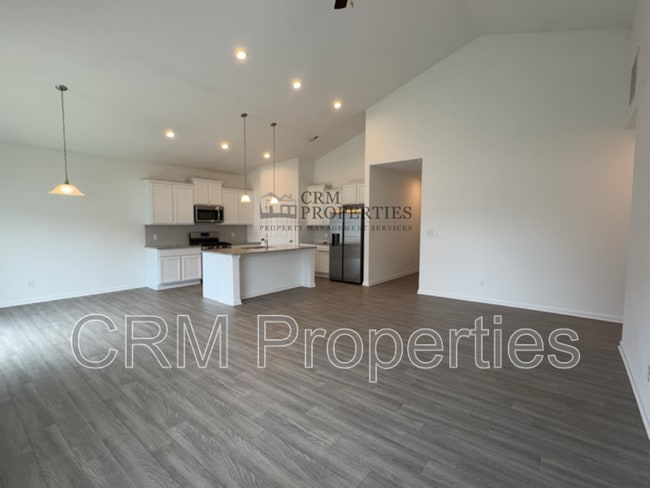 Building Photo - 3242 Somers Dr