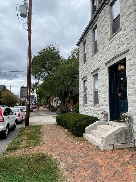 Front Entrance - 560 S 3rd St