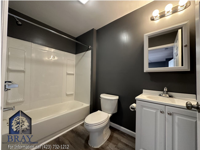 Building Photo - 733 E Sullivan St