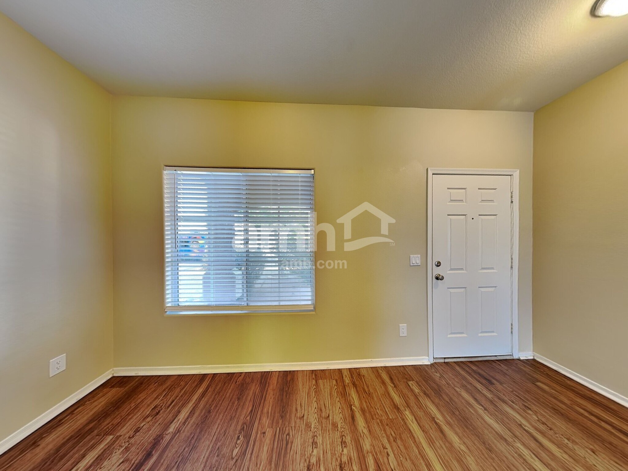 Building Photo - 13240 W Watson Ln