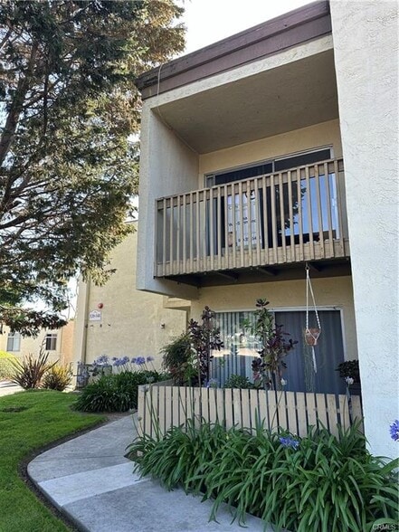 Building Photo - 432 Edgehill Ln