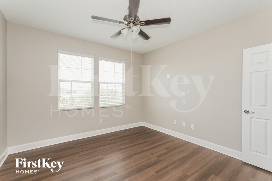 Building Photo - 7512 Lantern Park Ave