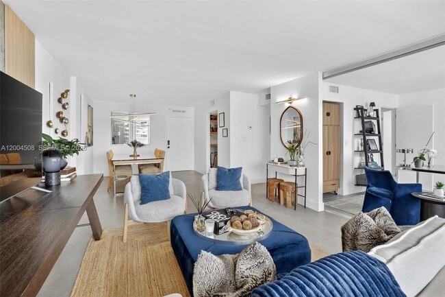 Building Photo - 2780 NE 183rd St