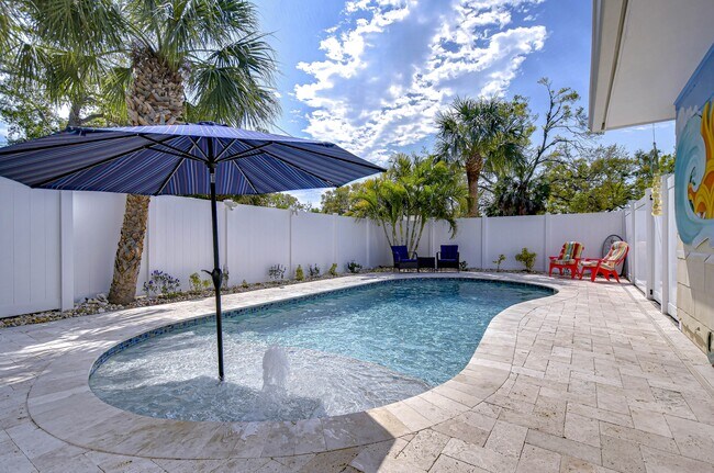 Building Photo - 1922 55th St S