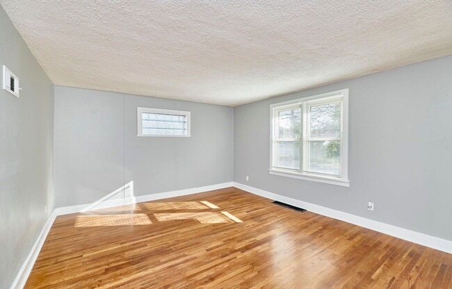 Building Photo - 2313 Burns Ave