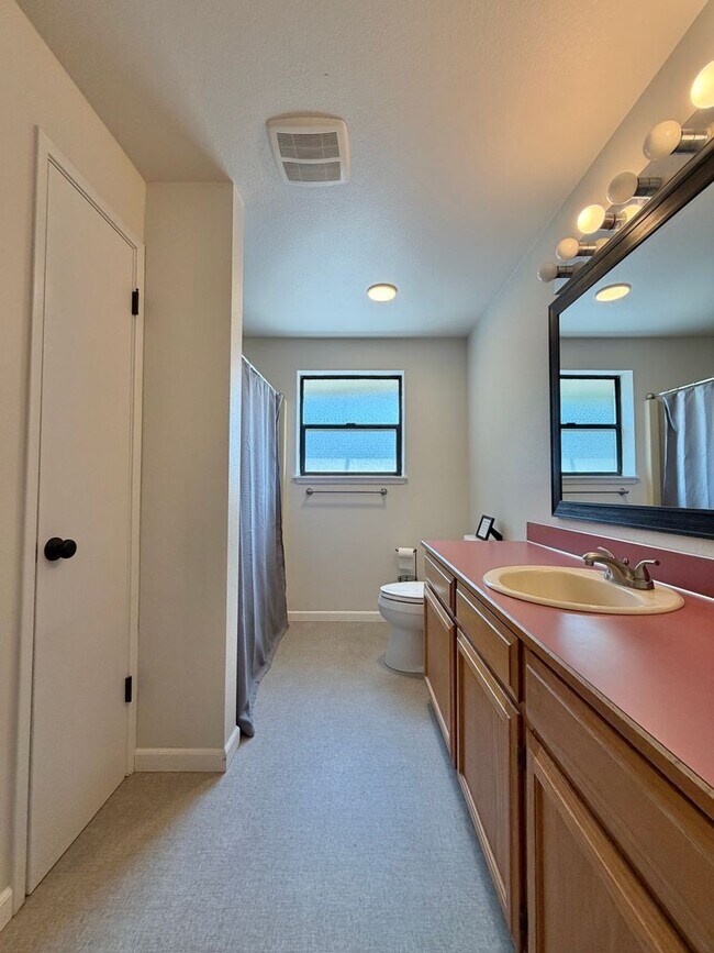 Building Photo - 13327 NW Coho Run