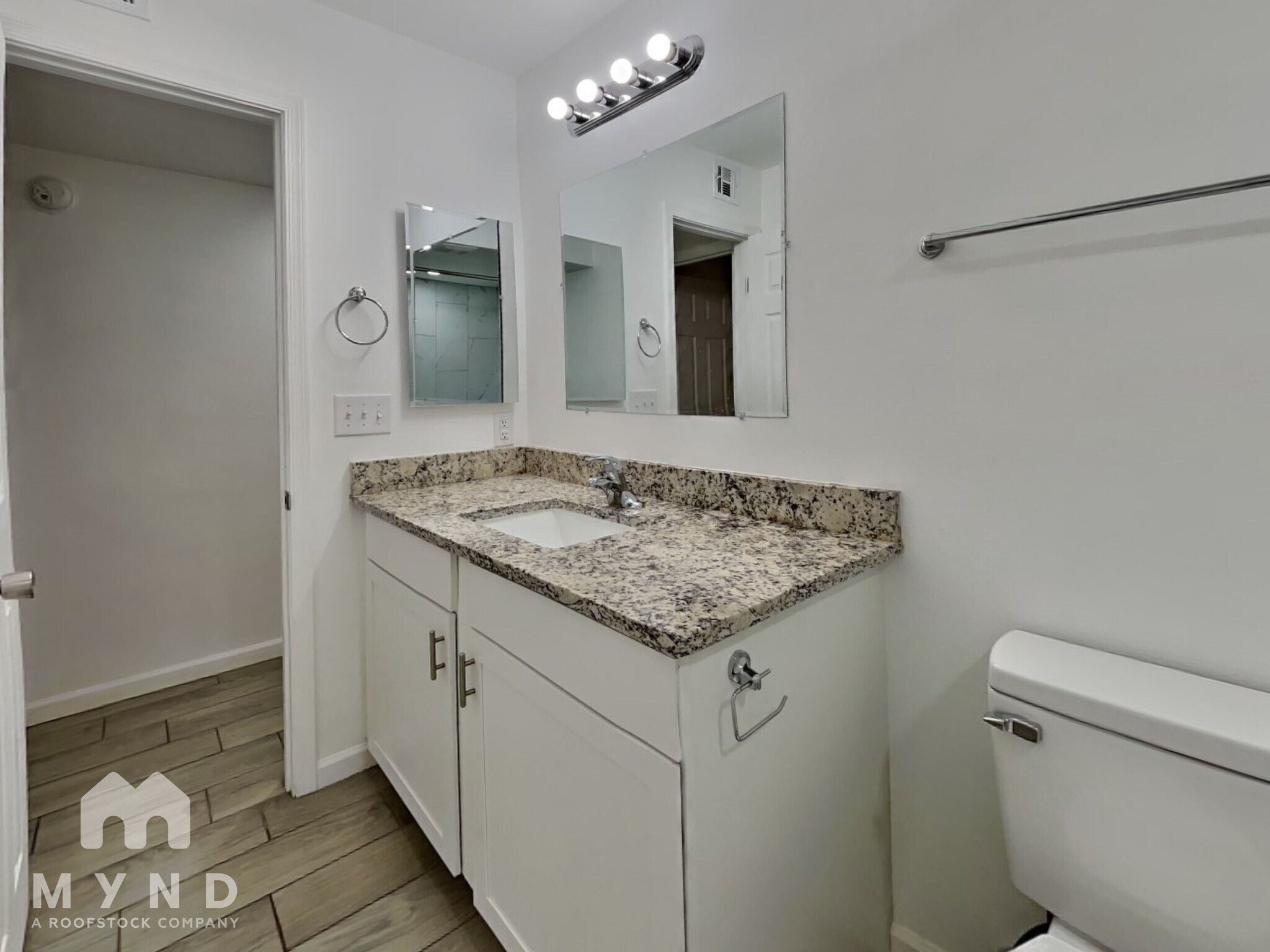 Building Photo - 6649 W Ocotillo Rd