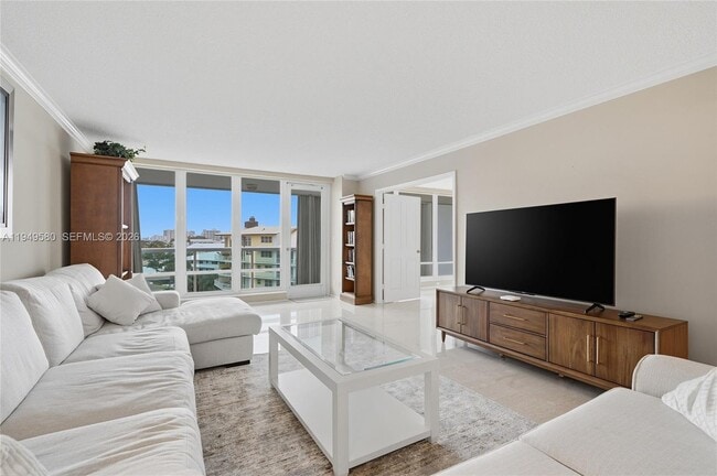 Building Photo - 2100 S Ocean Ln