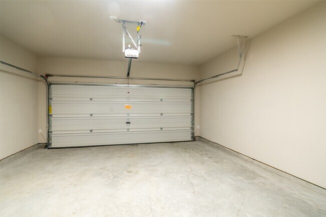 Building Photo - 12502 Llano Estacado Dr