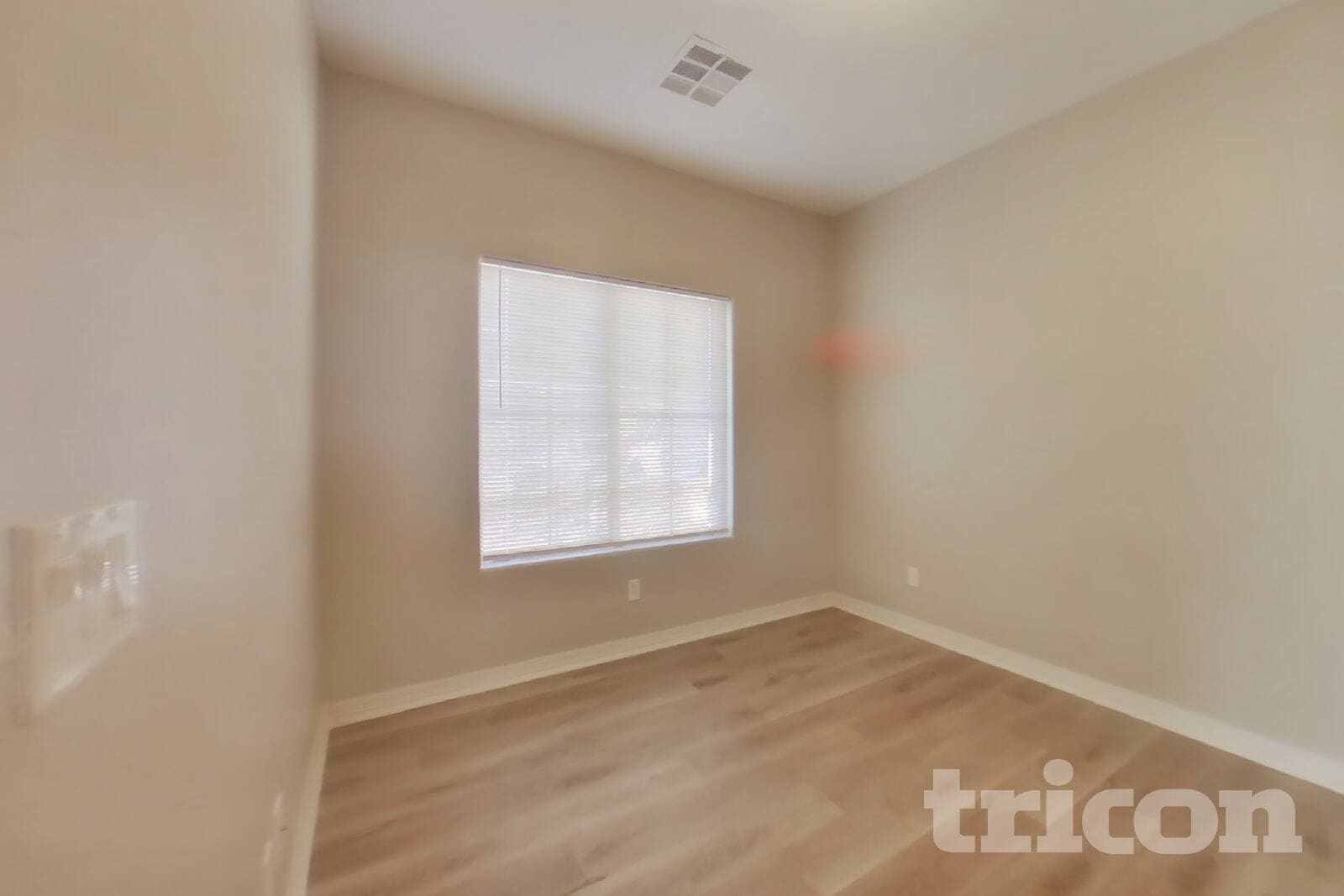Building Photo - 504 W Beautiful Ln