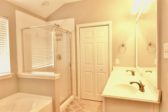 Building Photo - 21630 Trilby Way