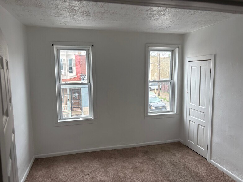 Building Photo - 3033 B St