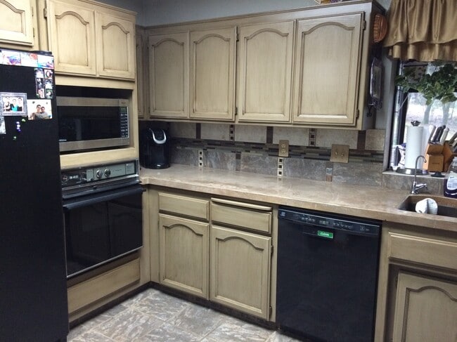 Building Photo - 6115 Placer Rd