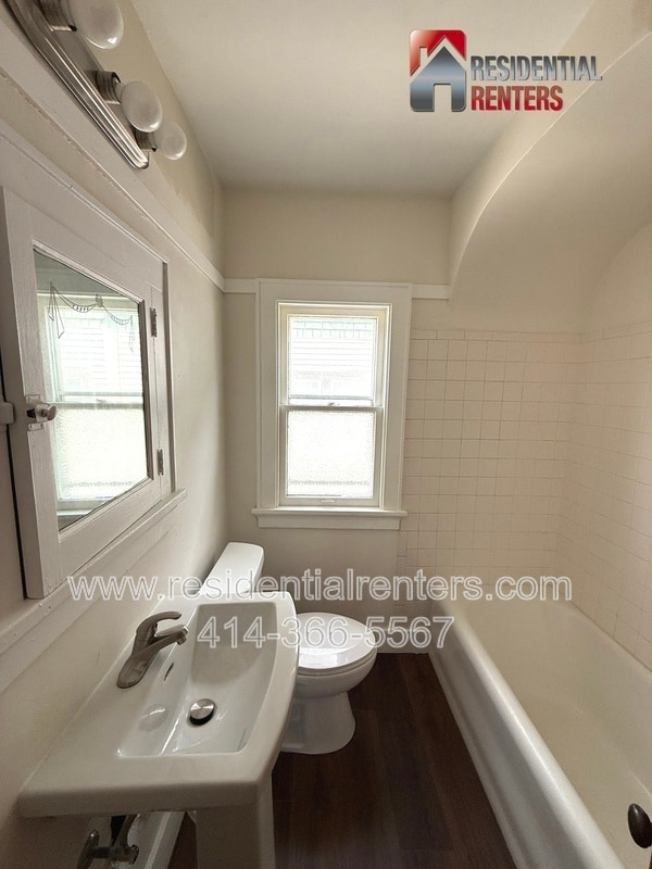 Building Photo - 3031 N 60th St