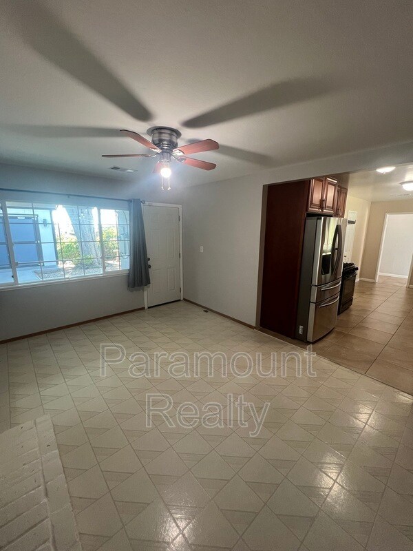 Building Photo - 30407 Treeview St