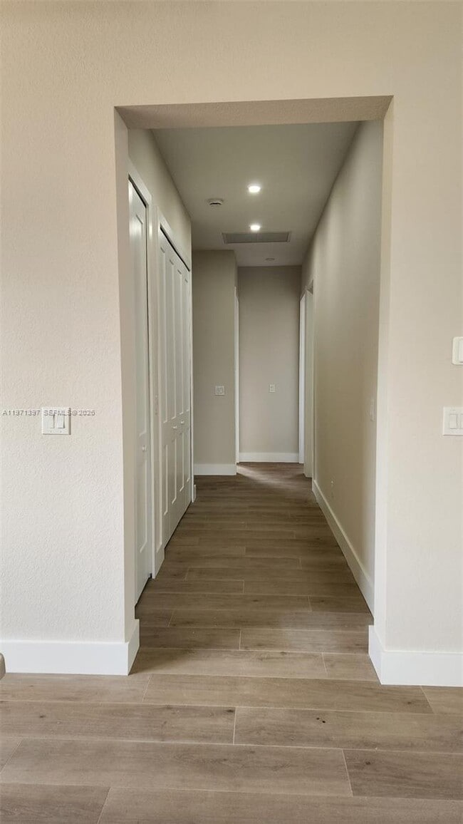 Building Photo - 47 Brig Cir E