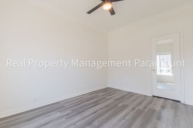 Building Photo - 2757 S Mansfield Ave