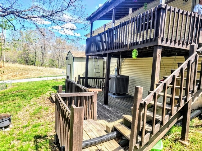 Building Photo - Home near FLW!