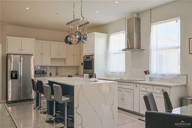 Building Photo - 34 South Dr