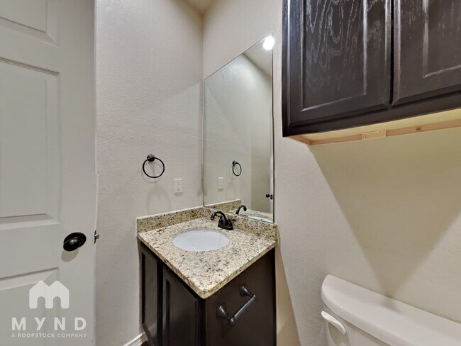 Building Photo - 226 Kaspar Way