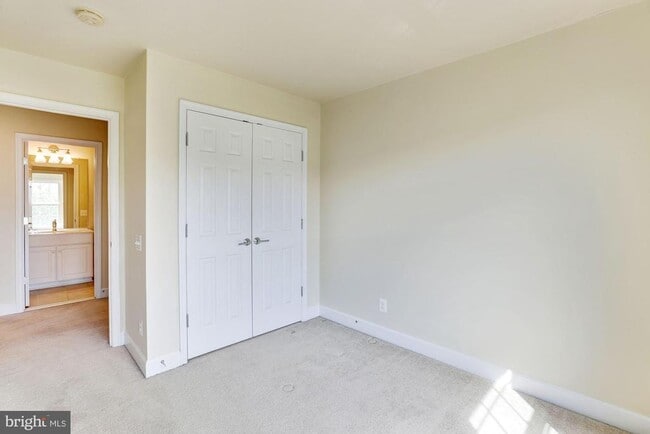 Building Photo - 14580 Crossfield Way