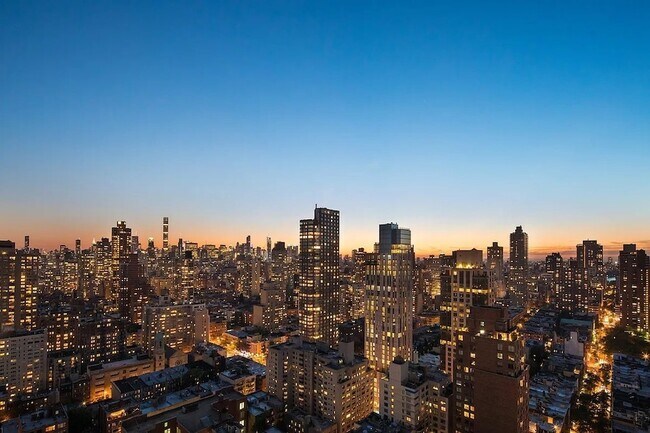 Building Photo - 1735 York Ave