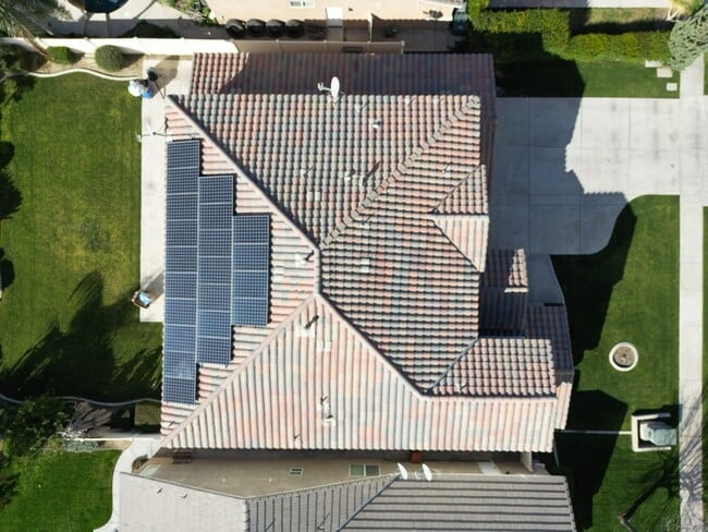 Building Photo - 10317 Titanium St