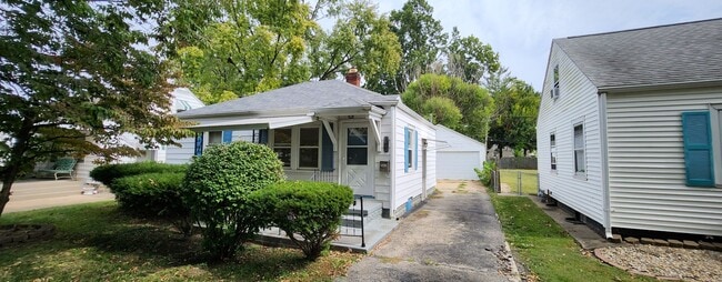 Building Photo - Beautiful 3 Bedroom 1 Bath 1550.00