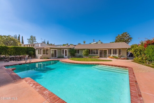 Building Photo - 5718 Ostin Ave