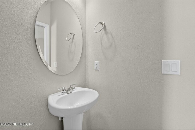 Building Photo - 698 Cherry Elm Dr