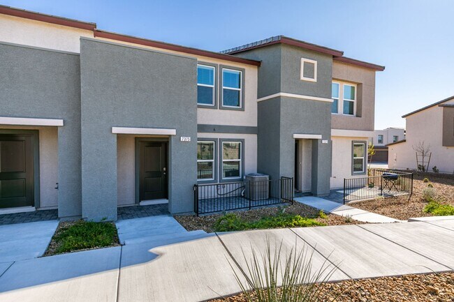 Building Photo - Gorgeous Townhome with upgrades in gated community* 3 large bedrooms, 2 car garage*Community pool...