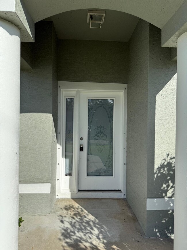 Building Photo - 3125 SW Dimattia St
