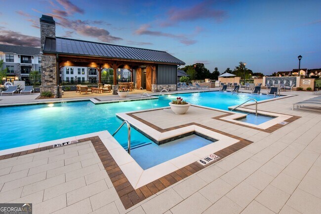 Building Photo - 525 Sawnee Vlg Blvd