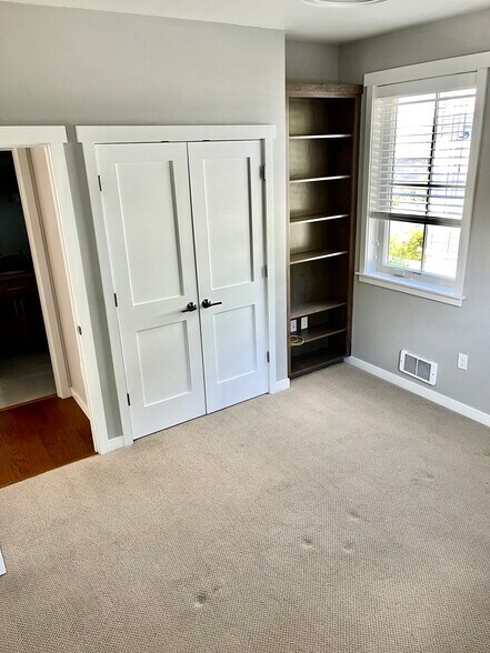 Downstairs Bedroom - 514 Cascade Ave