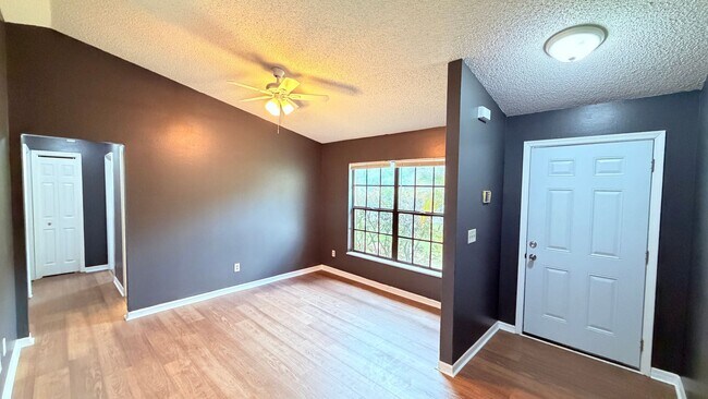 Building Photo - $500 OFF A MONTHS OF RENT IF YOU APPLY BEFORE MAY 12TH. Pet-Friendly 3BR Home with Spacious Yard ...