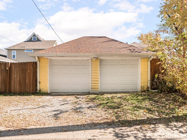 Building Photo - 622 N Hamilton Ave