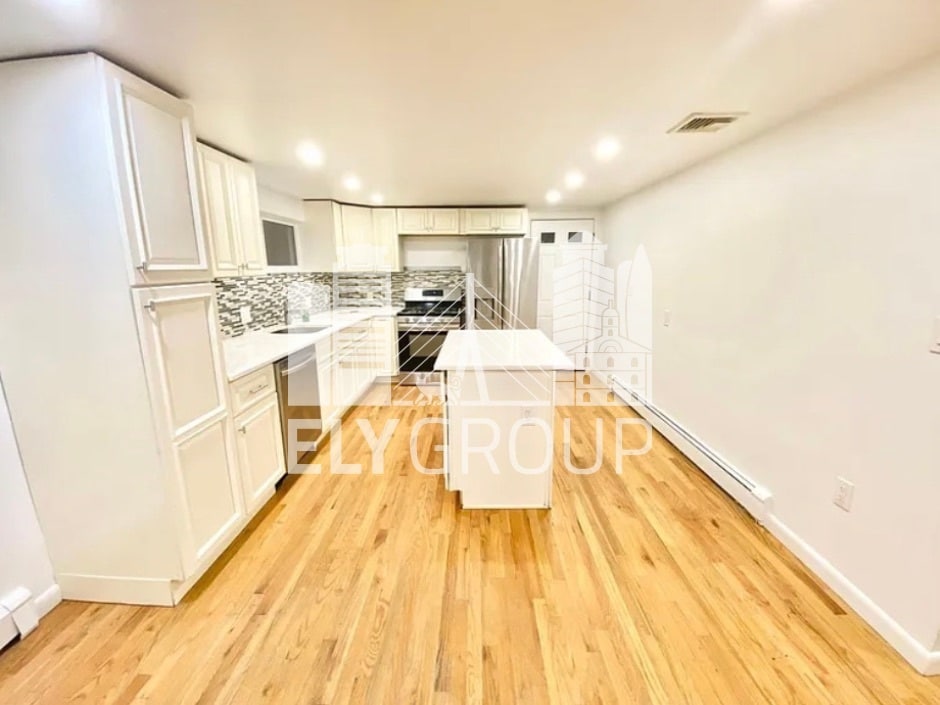 Kitchen - 96 Amherst Ave