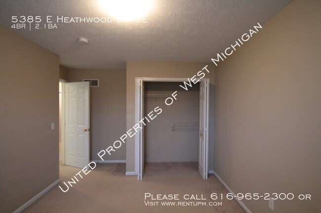 Building Photo - 5385 E Heathwood Dr SE