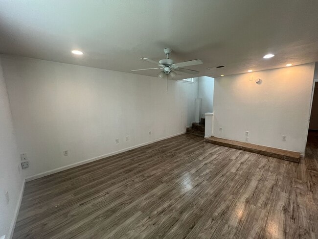 Building Photo - 415 S 23rd St