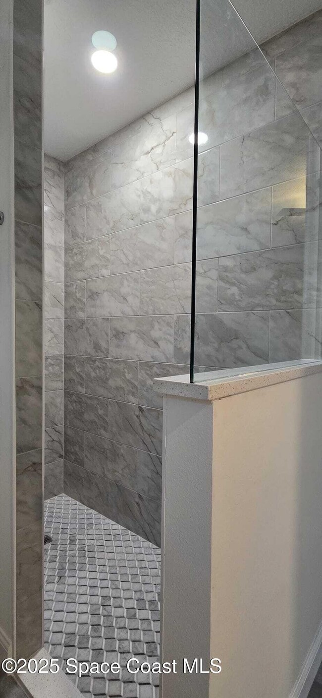 Building Photo - 1801 Warton Ave SE