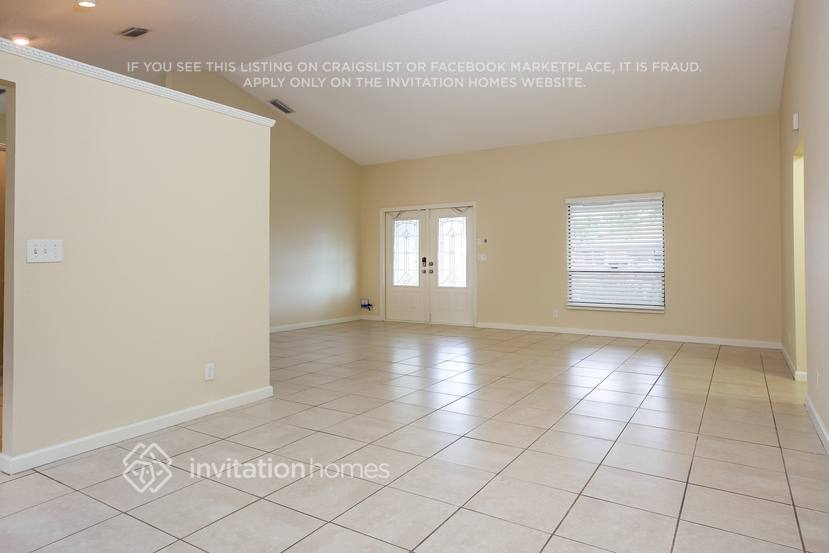 Building Photo - 7425 SW 12th Ct