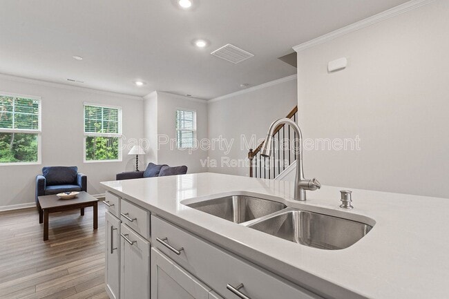 Building Photo - 1721 Chirping Trl