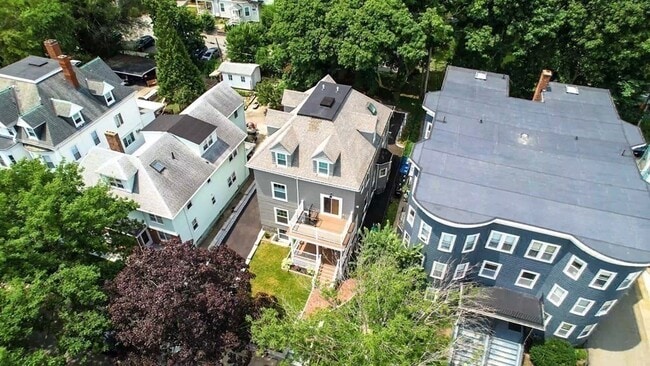 Building Photo - 102 Thurston St