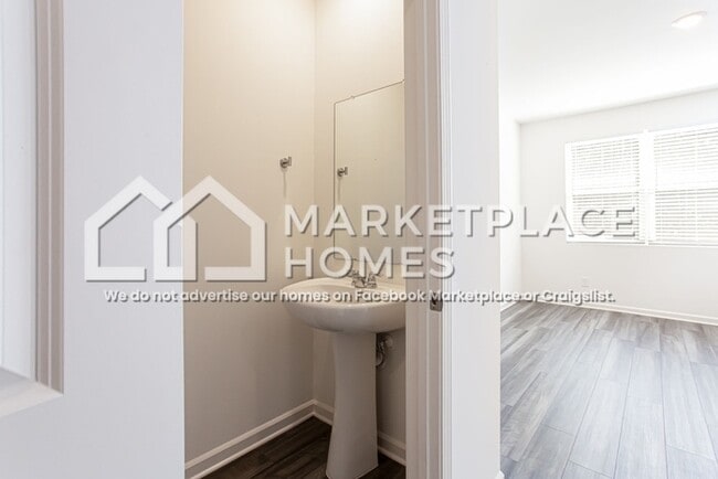 Building Photo - 308 Rydal Wy